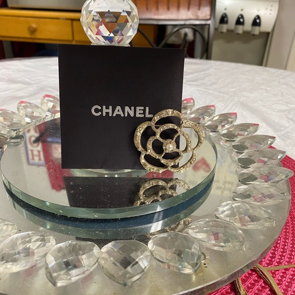 Chanel Brooch Camellia  Pearl Rhinestone Gold - Picture 9 of 17
